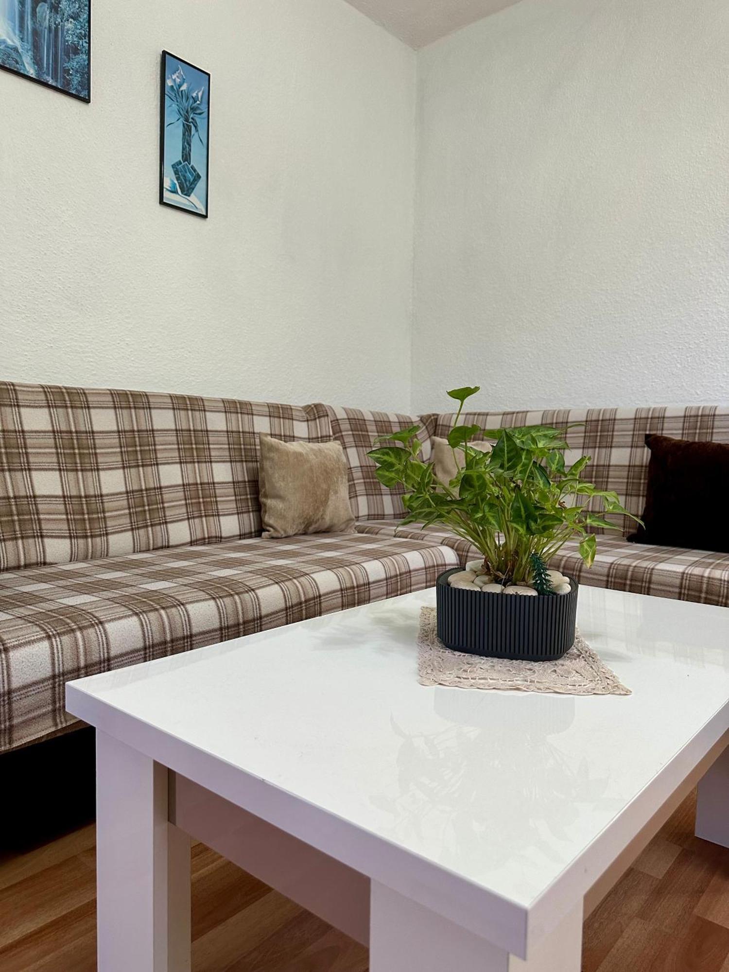 Jea House Apartment Поградец Екстериор снимка